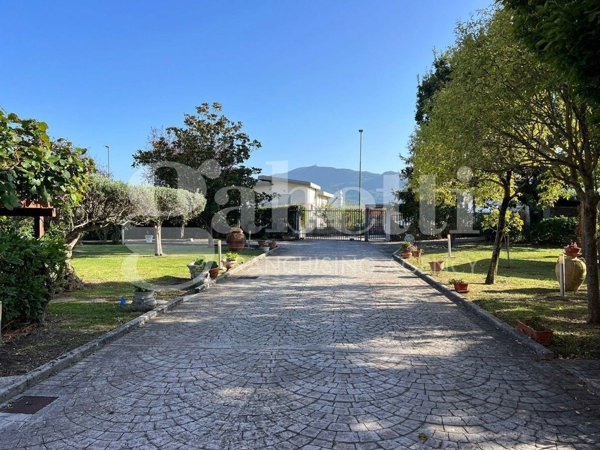 casa indipendente in vendita a Pesche