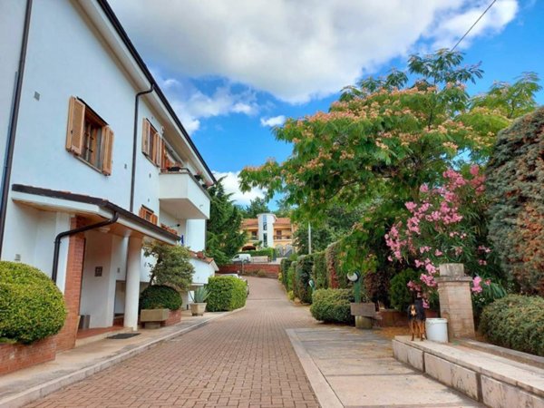 appartamento in vendita a Pesche