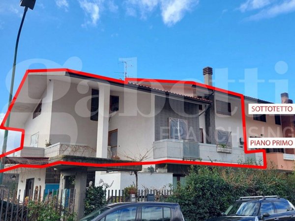 casa indipendente in vendita a Pesche