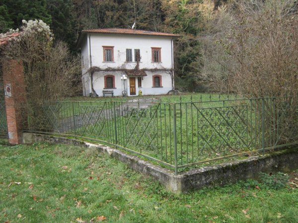 casa indipendente in vendita a Pescolanciano