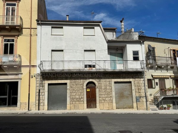casa indipendente in vendita a Pescolanciano