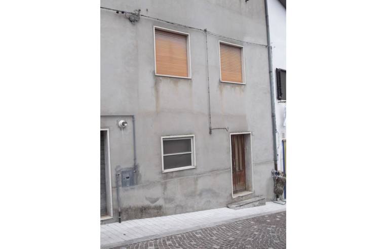 casa indipendente in vendita a Pescolanciano