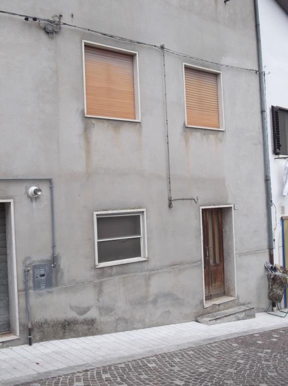 casa indipendente in vendita a Pescolanciano