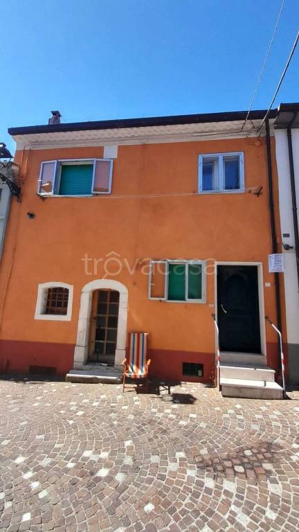 casa indipendente in vendita a Pescolanciano