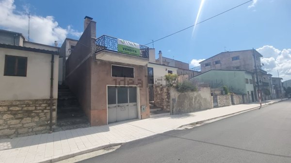 casa indipendente in vendita a Pescolanciano