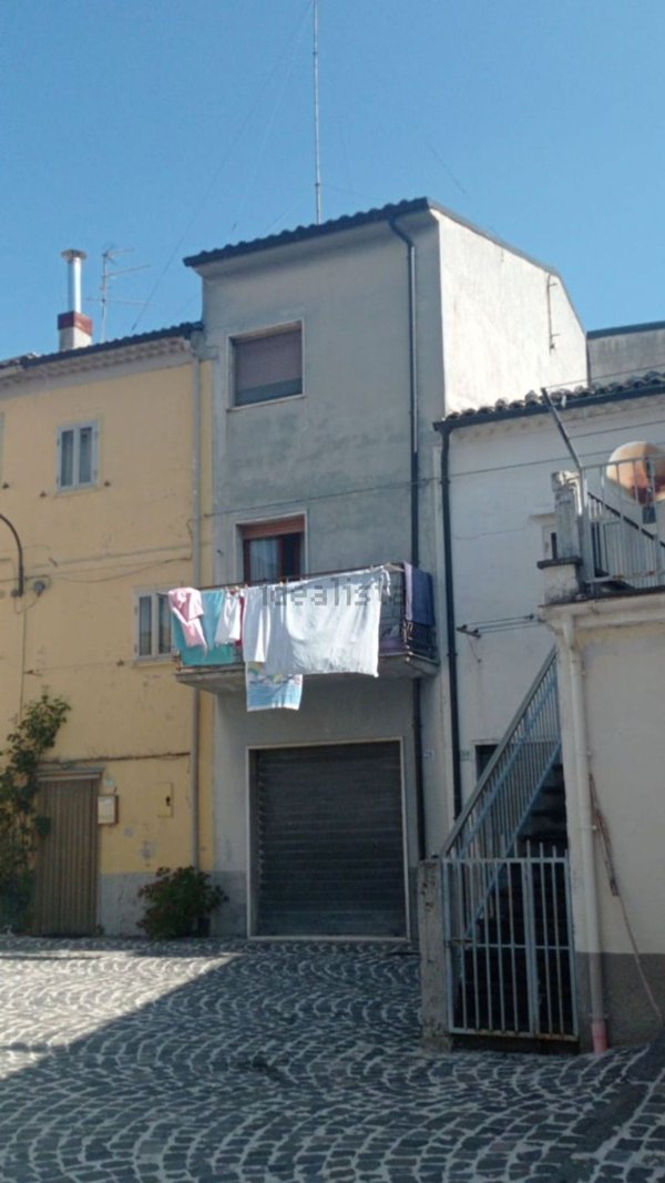 casa indipendente in vendita a Pescolanciano