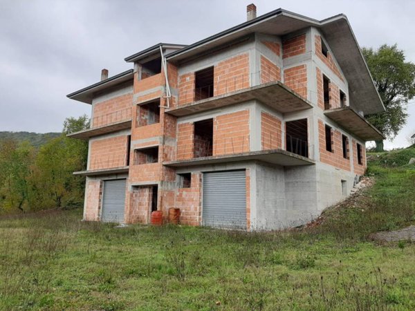casa indipendente in vendita a Pettoranello del Molise