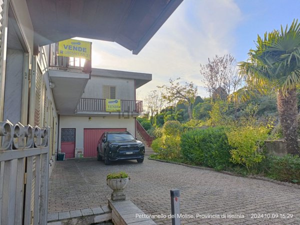 casa indipendente in vendita a Pettoranello del Molise