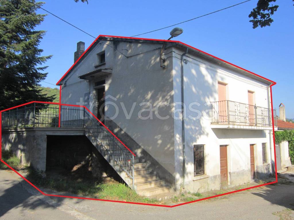 casa indipendente in vendita a Pietrabbondante