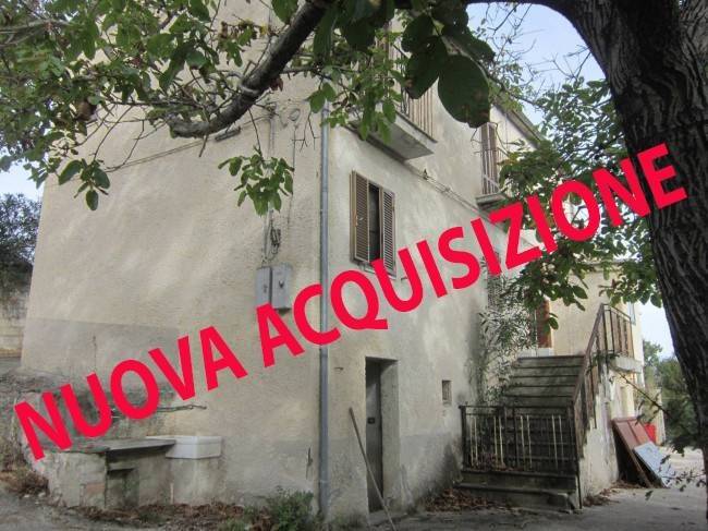 casa indipendente in vendita a Pietrabbondante