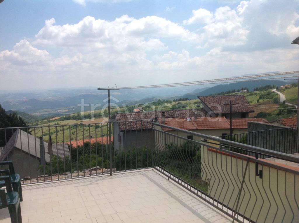 casa indipendente in vendita a Pietrabbondante