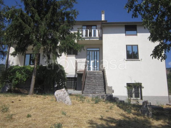 casa indipendente in vendita a Pietrabbondante