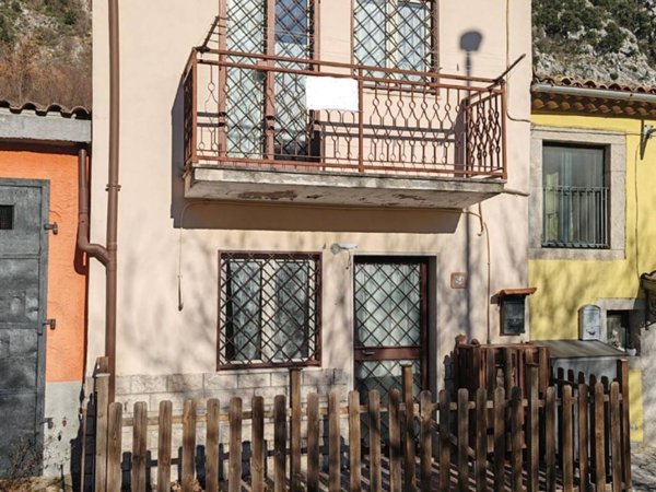 appartamento in vendita a Pizzone