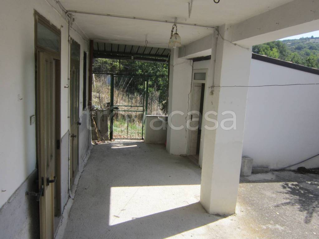 casa indipendente in vendita a Poggio Sannita