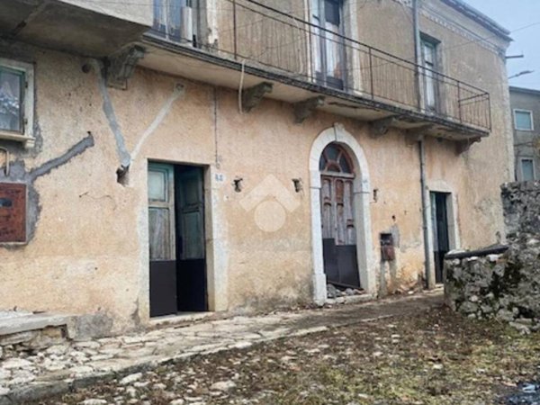 casa indipendente in vendita a Pozzilli