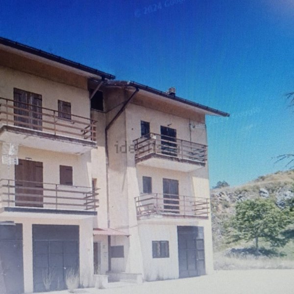 casa semindipendente in vendita a Rionero Sannitico
