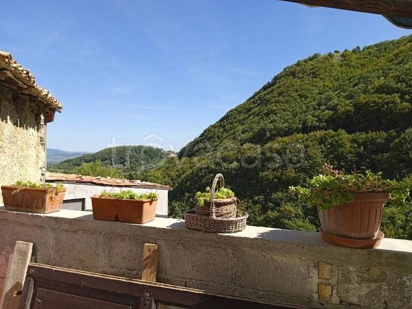 casa indipendente in vendita a Roccamandolfi