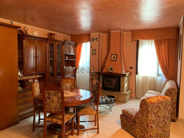 appartamento in vendita a Roccamandolfi