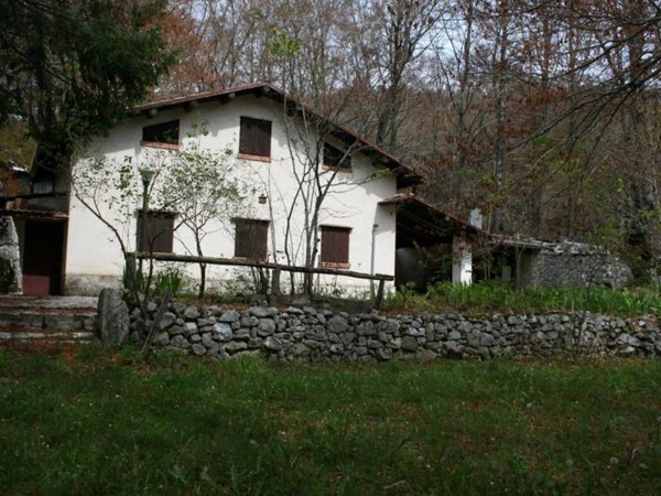casa indipendente in vendita a Roccamandolfi