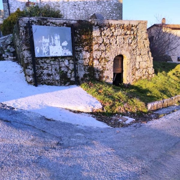 casa indipendente in vendita a Rocchetta a Volturno