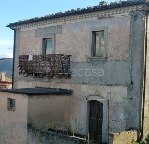 casa indipendente in vendita a Rocchetta a Volturno
