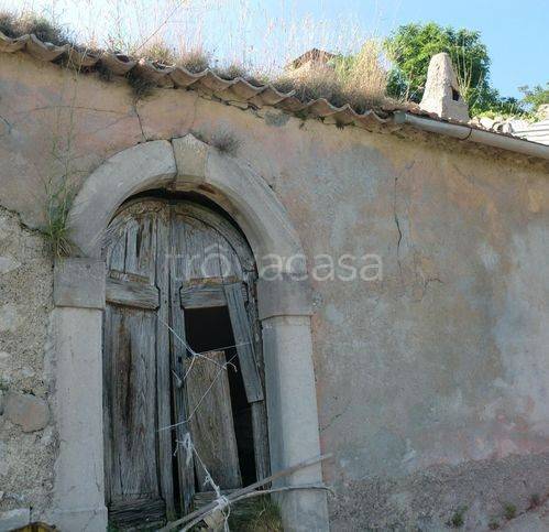 casa indipendente in vendita a Rocchetta a Volturno