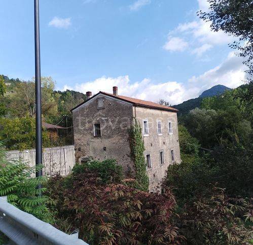 negozio in vendita a Rocchetta a Volturno