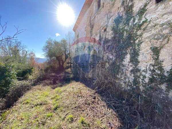 pentavano in vendita a Rocchetta a Volturno