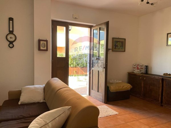 casa indipendente in vendita a Rocchetta a Volturno