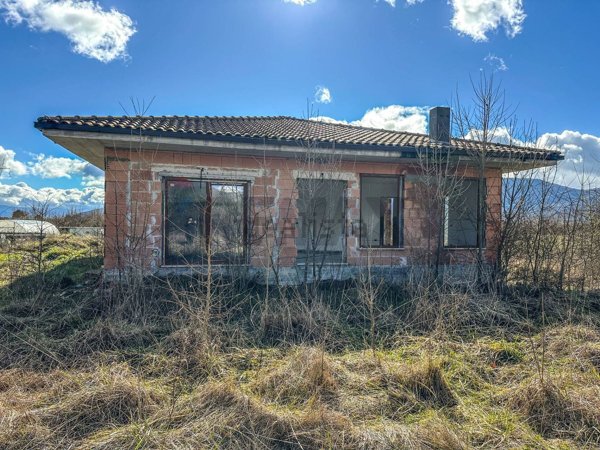 casa indipendente in vendita a Rocchetta a Volturno