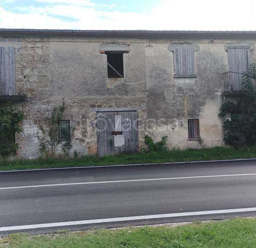 casa indipendente in vendita a Rocchetta a Volturno