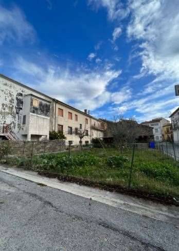 casa indipendente in vendita a Rocchetta a Volturno