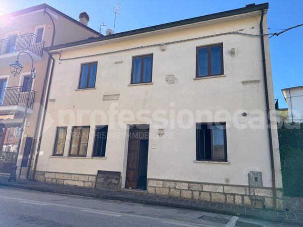 casa indipendente in vendita a San Pietro Avellana