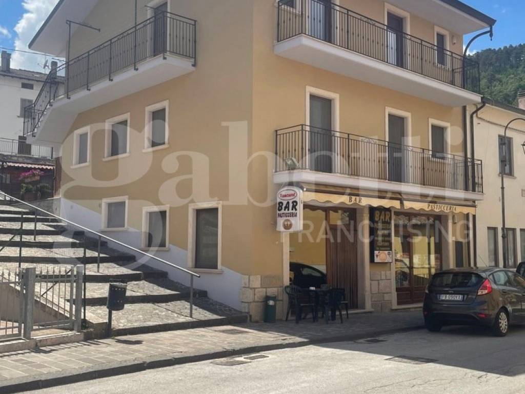 intera palazzina in vendita a San Pietro Avellana