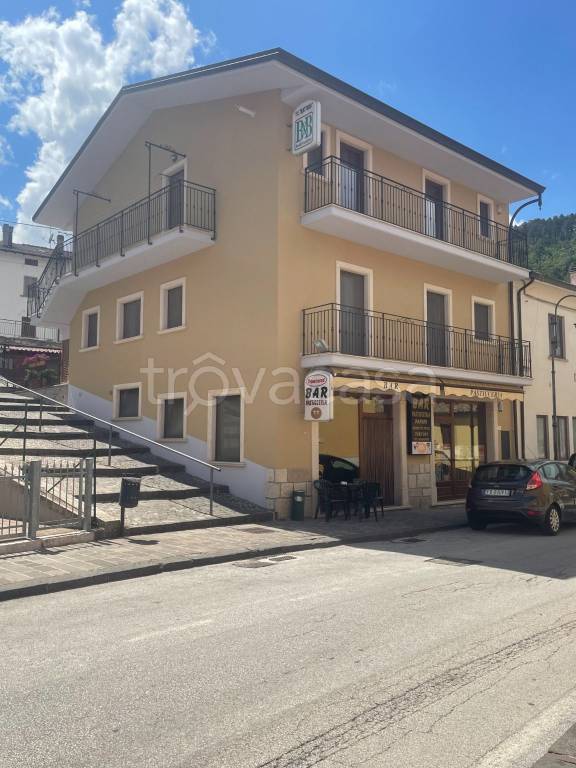 casa indipendente in vendita a San Pietro Avellana