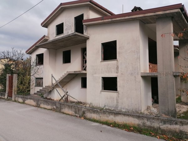 casa indipendente in vendita a Sant'Agapito
