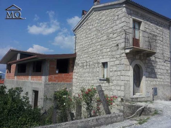 casa indipendente in vendita a Sant'Agapito