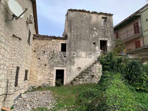 casa indipendente in vendita a Sant'Agapito