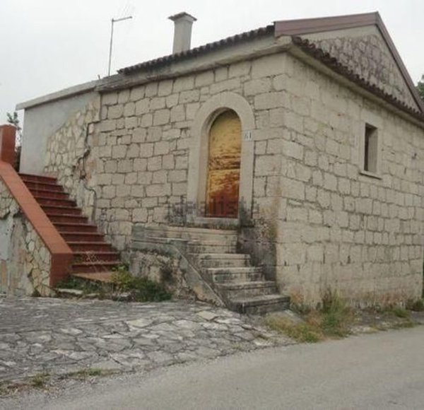 casa indipendente in vendita a Sant'Agapito