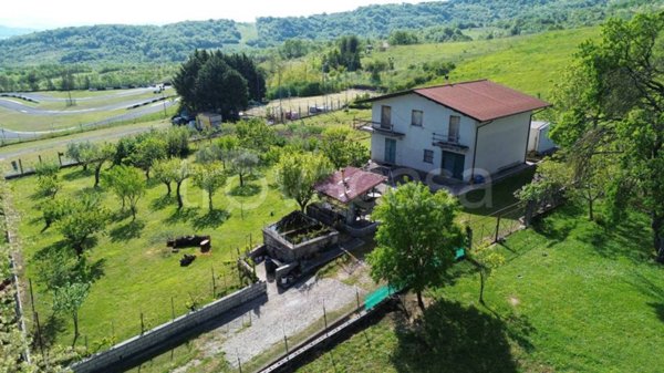 casa indipendente in vendita a Santa Maria del Molise