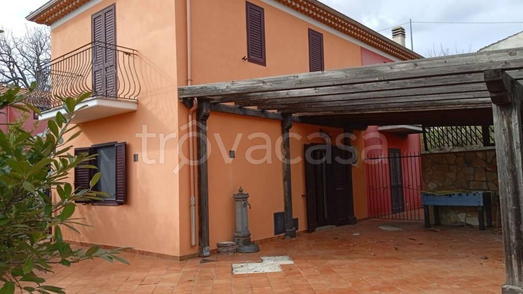 casa indipendente in vendita a Santa Maria del Molise