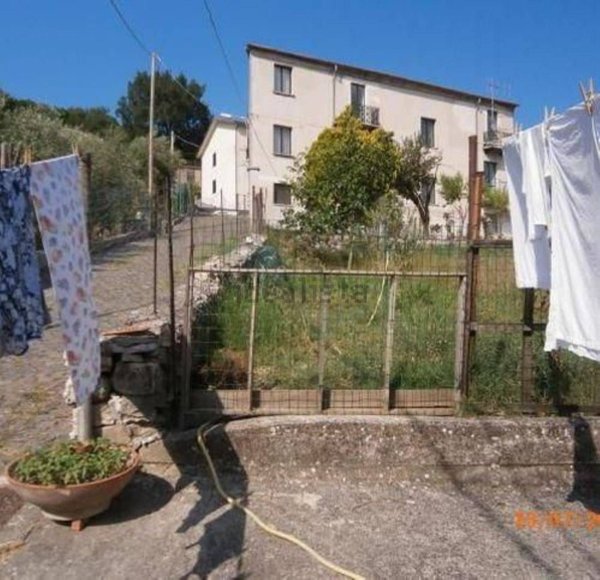 pentavano in vendita a Santa Maria del Molise