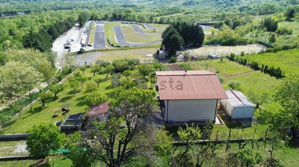 casa indipendente in vendita a Santa Maria del Molise