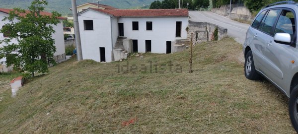 casa indipendente in vendita a Santa Maria del Molise