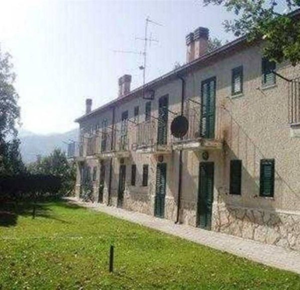 casa indipendente in vendita a Santa Maria del Molise