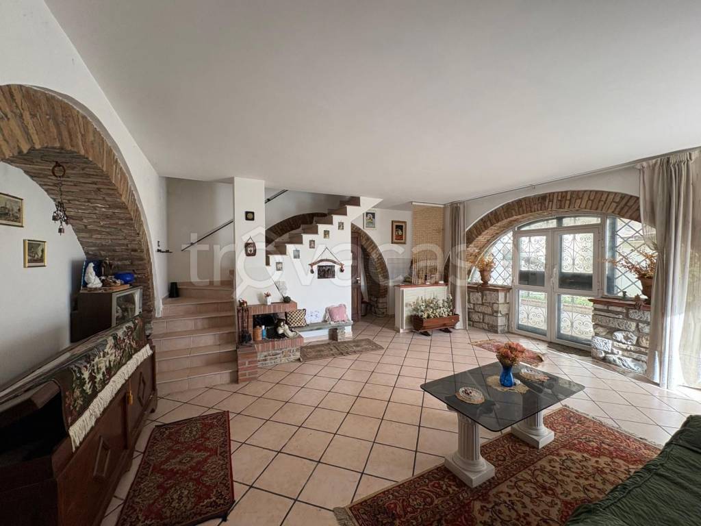 casa indipendente in vendita a Santa Maria del Molise