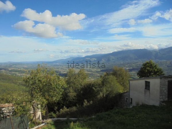 casa indipendente a Santa Maria del Molise in zona Sant'Angelo in Grotte