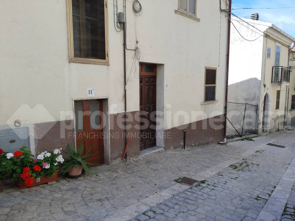 casa indipendente in vendita a Sant'Angelo del Pesco