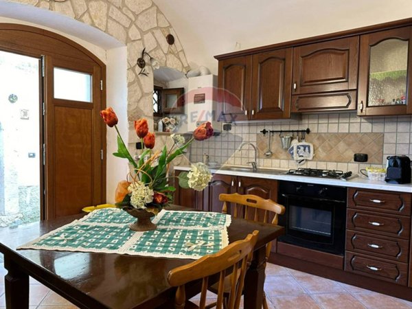 appartamento in vendita a Scapoli