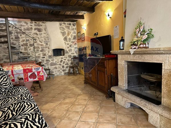 appartamento in vendita a Scapoli